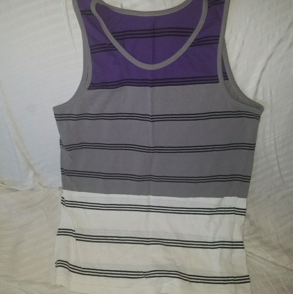🚫🚫SOLD🚫🚫Striped muscle tee